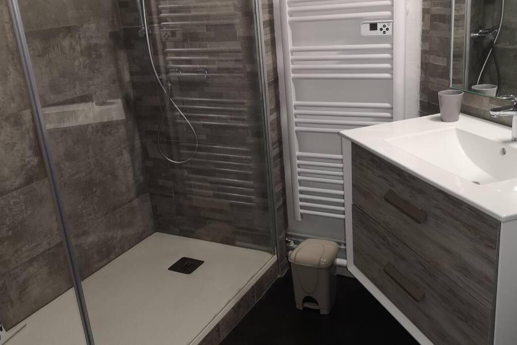 Duplex Au Centre Ville, Dans Cour Interieure Calme 多勒 外观 照片